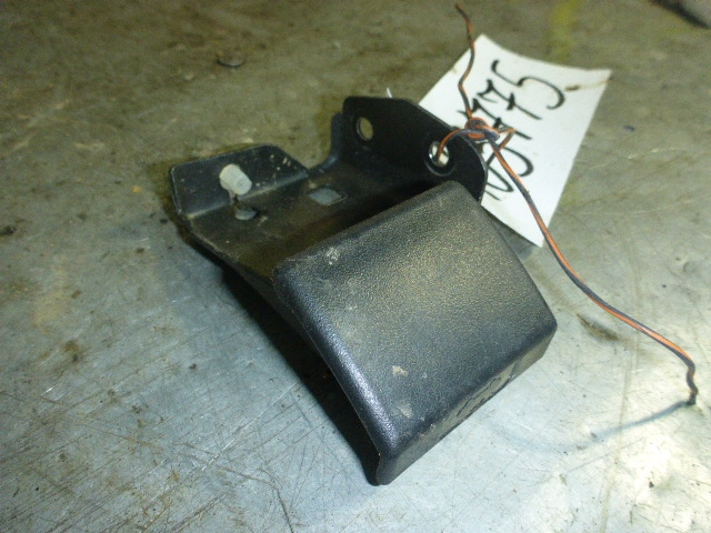 Ручка открывания капота