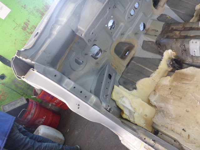 Лонжерон передний левый