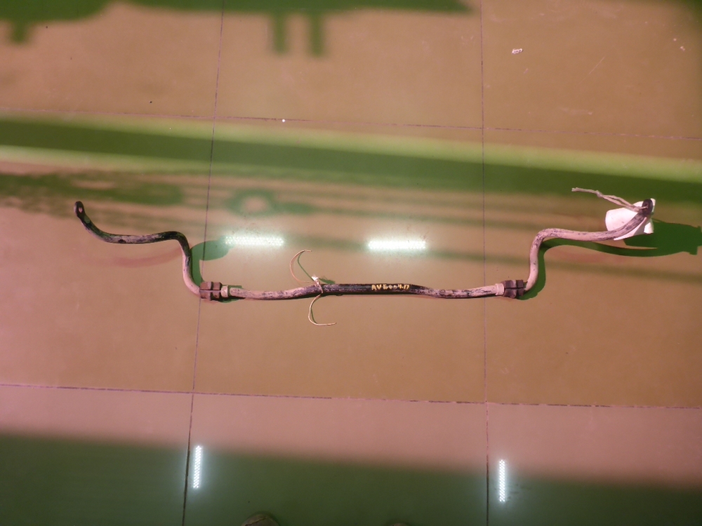 Стабилизатор передний