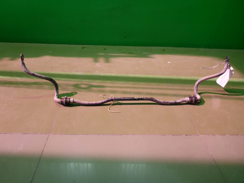 Стабилизатор передний