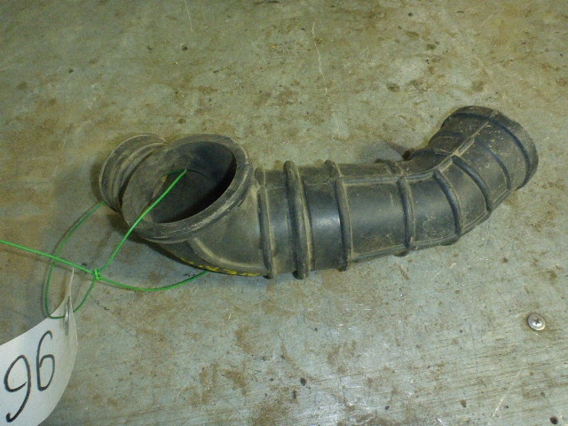 Патрубок воздушного фильтра