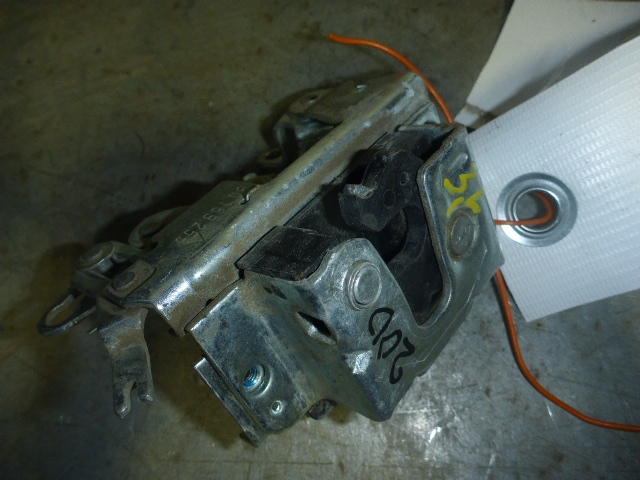 Замок двери задней правой