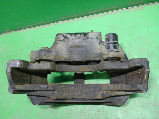 Суппорт передний левый