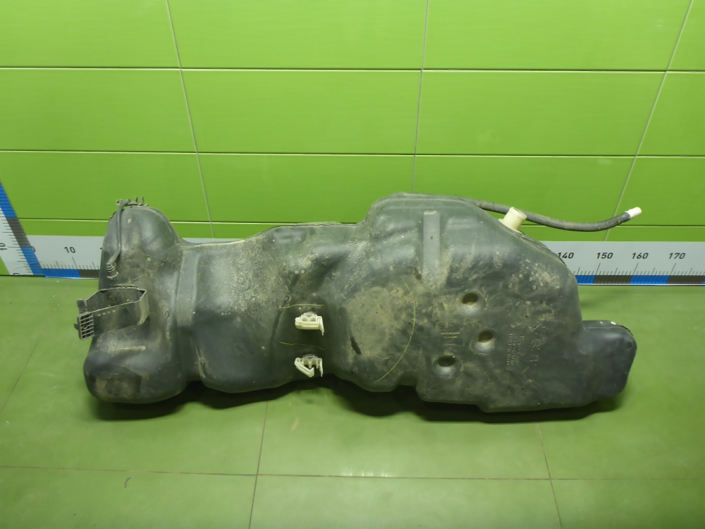 Бак топливный