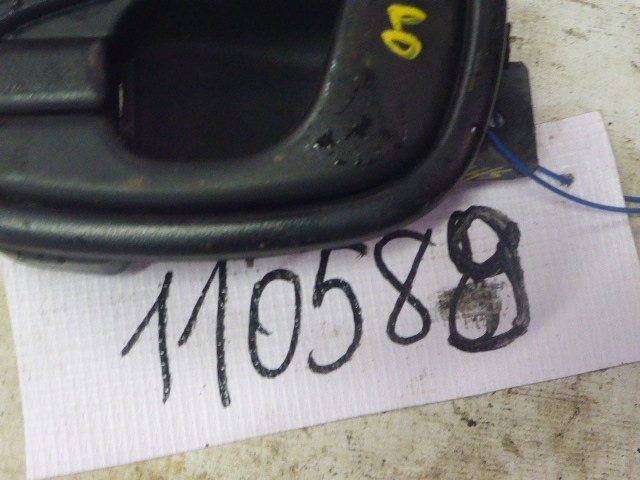 Ручка двери задней внутренняя левая