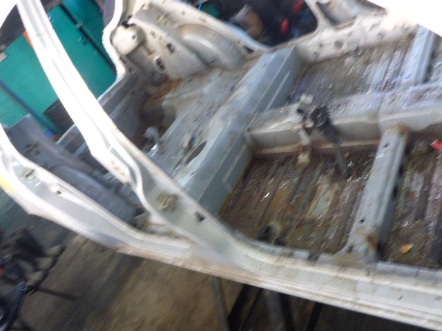 Порог со стойкой правый