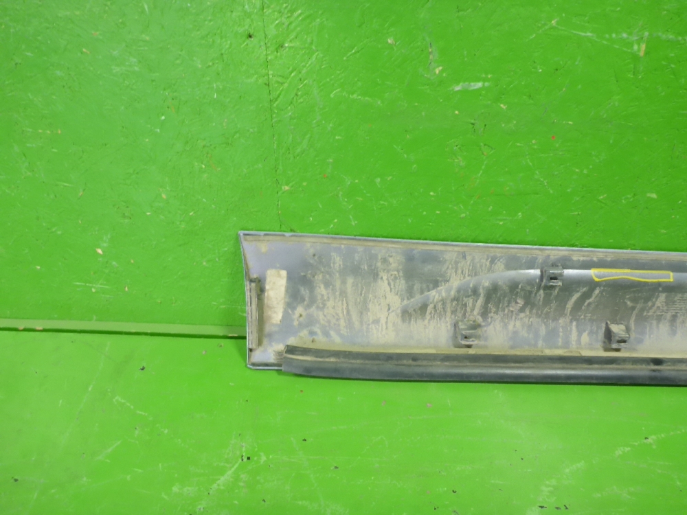 Накладка двери задней левой