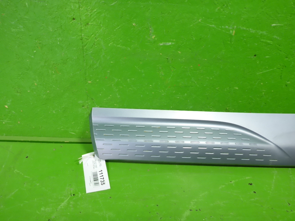 Накладка двери задней левой