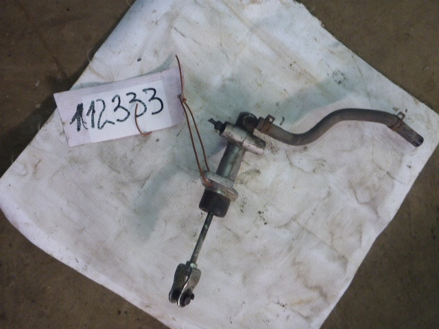 Цилиндр сцепления главный