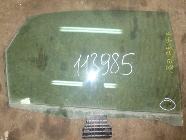 Стекло двери задней правой