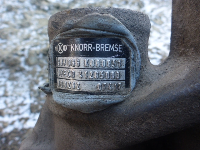 Суппорт задний левый