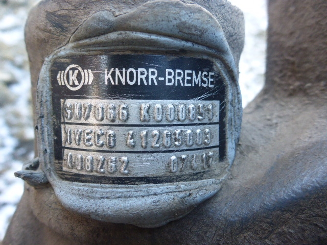 Суппорт задний левый