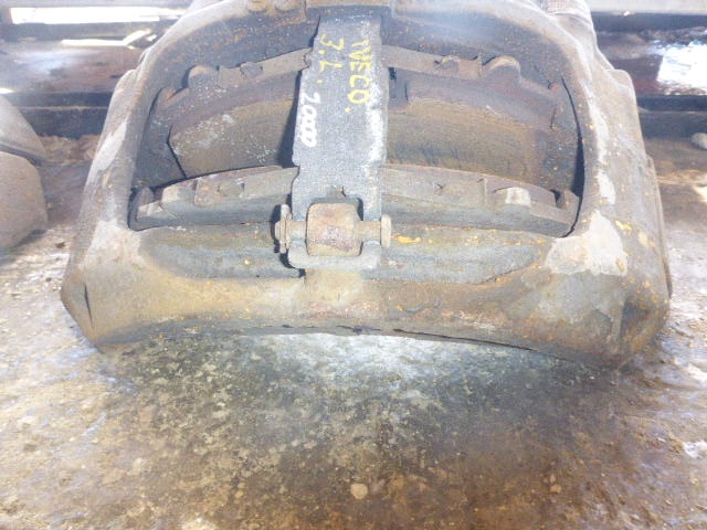 Суппорт задний левый