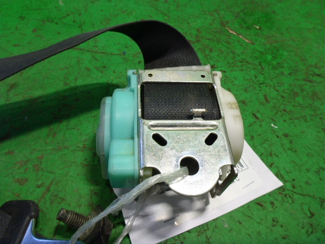 Ремень безопасности