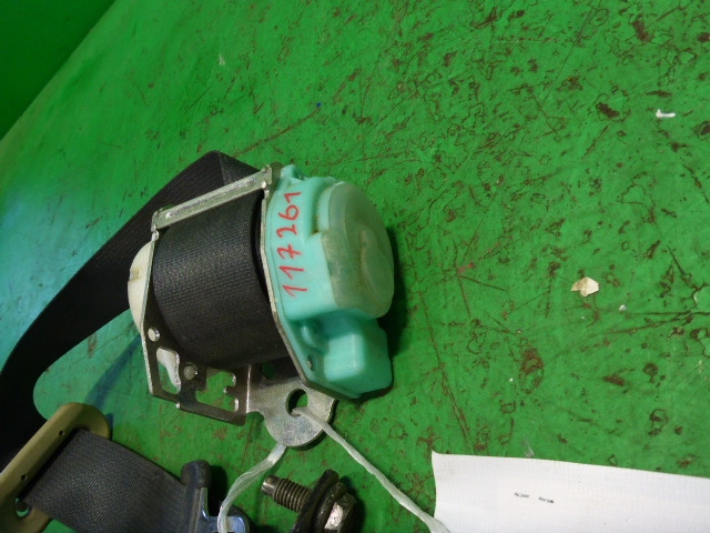 Ремень безопасности