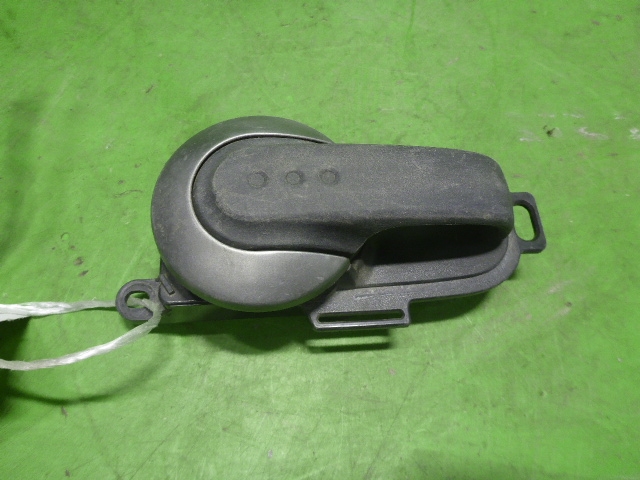 Ручка двери задней внутренняя левая