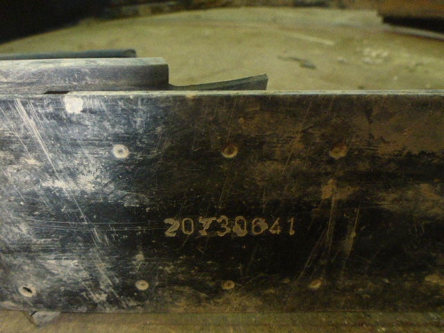 Кронштейн крепления топливного бака