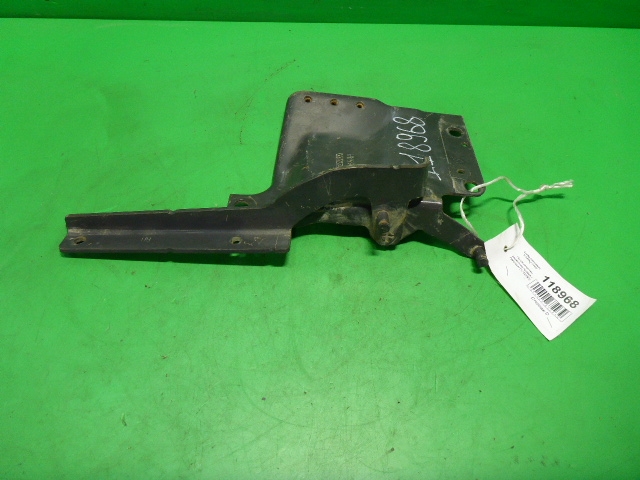 Петля решетки радиатора