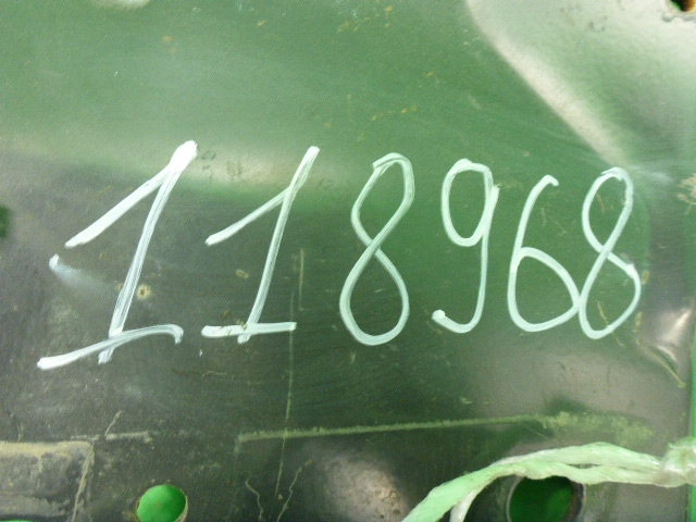 Петля решетки радиатора