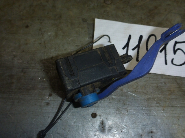 Моторчик заслонки печки