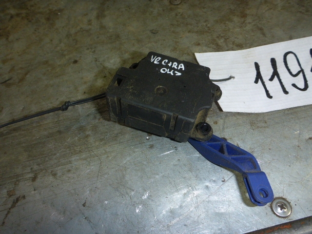 Моторчик заслонки печки