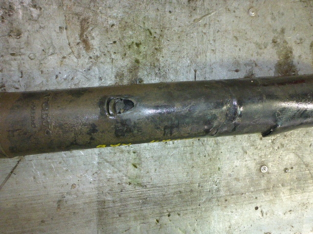 Рабочий цилиндр подъема кабины