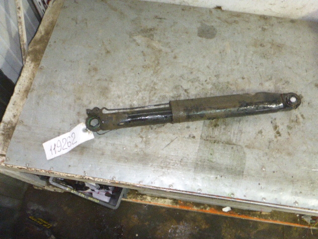 Рабочий цилиндр подъема кабины