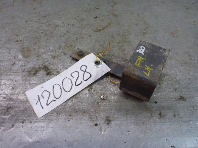 Кронштейн (сопут. товар)