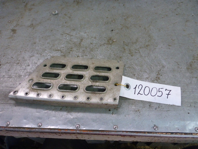 Подножка правая