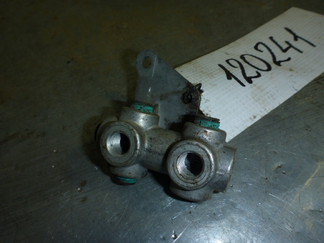 Регулятор давления тормозной системы