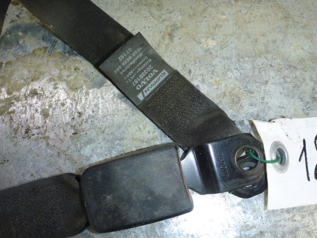 Ремень безопасности