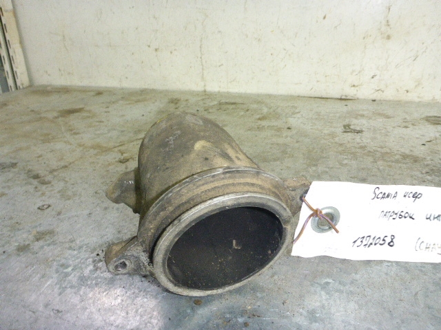 Патрубок интеркулера