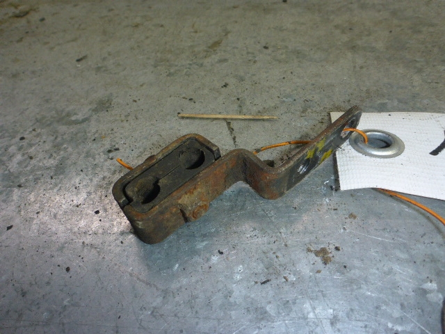 Кронштейн (сопут. товар)