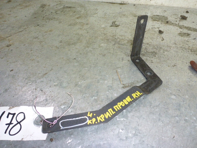 Кронштейн (сопут. товар)