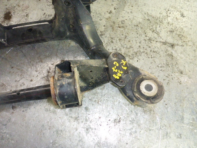 Балка задняя