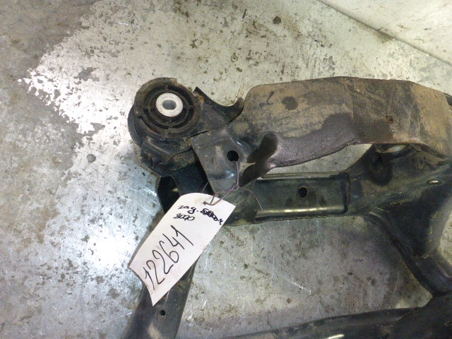 Балка задняя