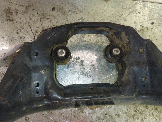 Балка задняя