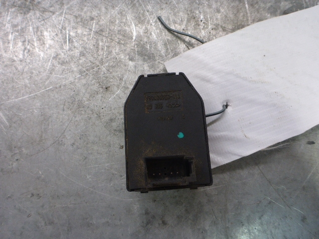 Переключатель регулировки зеркал