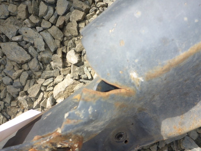 Усилитель переднего бампера