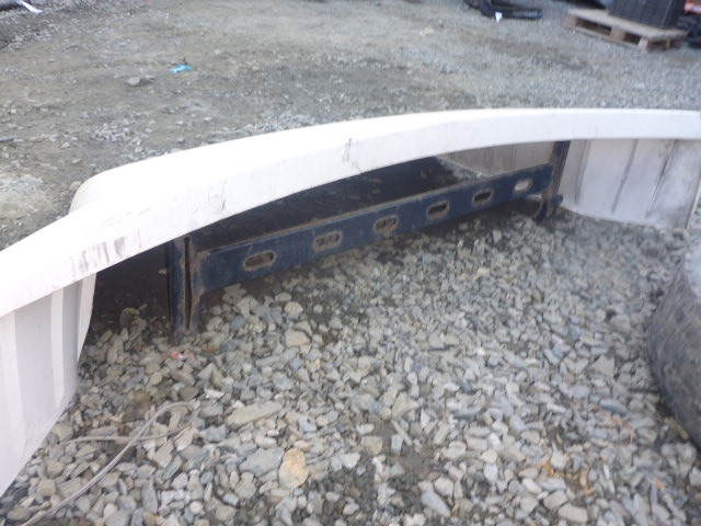 Спойлер (дефлектор) крышки багажника