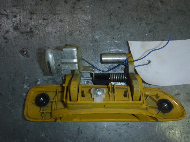 Ручка двери задней наружная левая