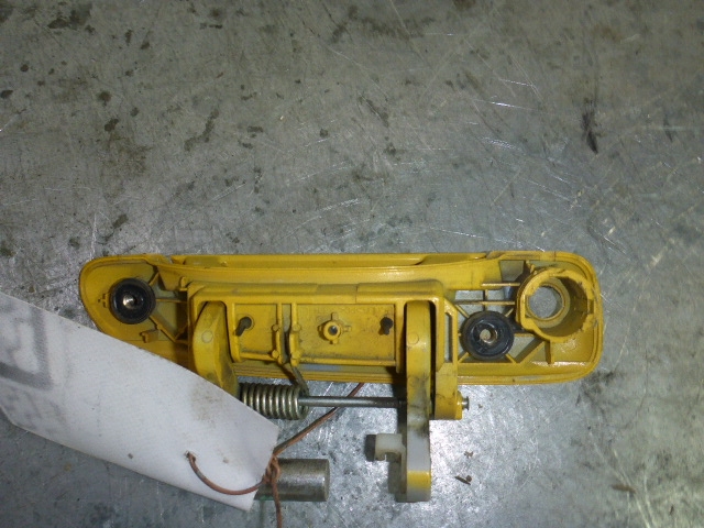 Ручка двери передней наружная левая