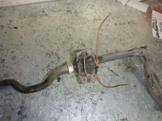 Стабилизатор передний