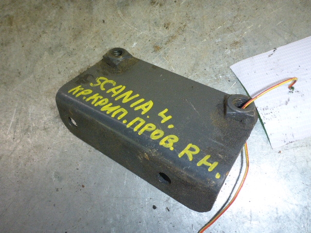 Кронштейн (сопут. товар)