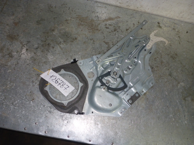 Стеклоподъемник электр. передний правый