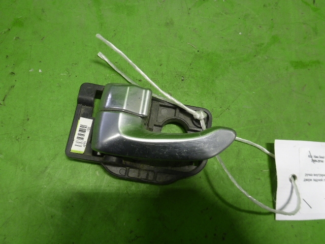 Ручка двери задней внутренняя левая