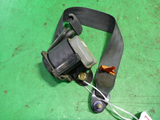 Ремень безопасности