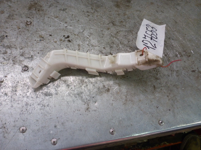 Кронштейн заднего бампера правый