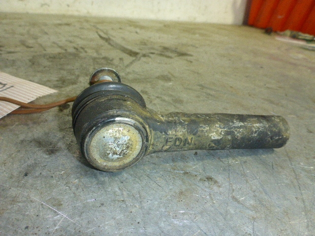 Наконечник рулевой левый