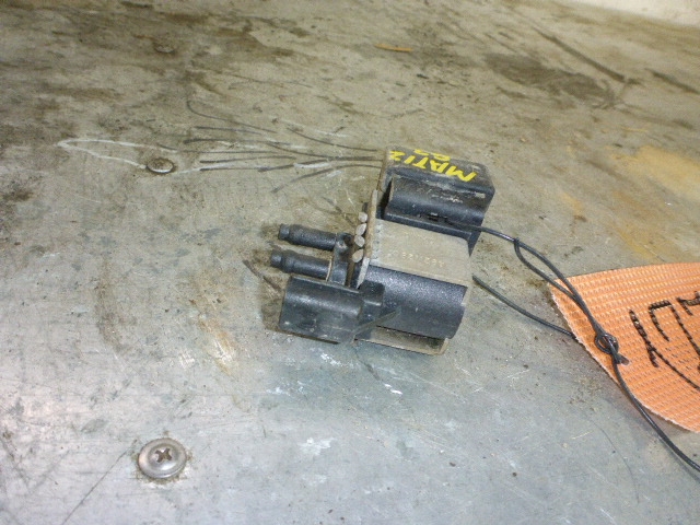 Клапан вентиляции топливного бака